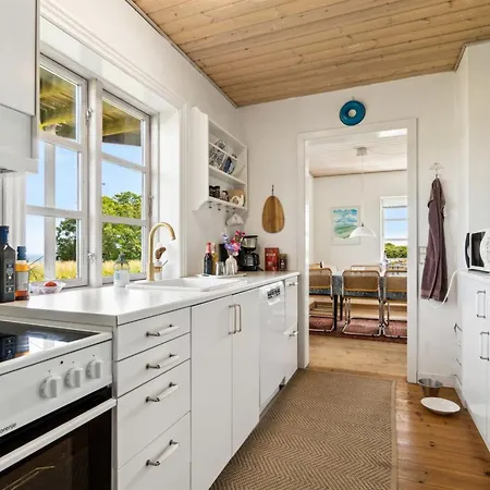 Hildulf - 1km From The Sea By Interhome *